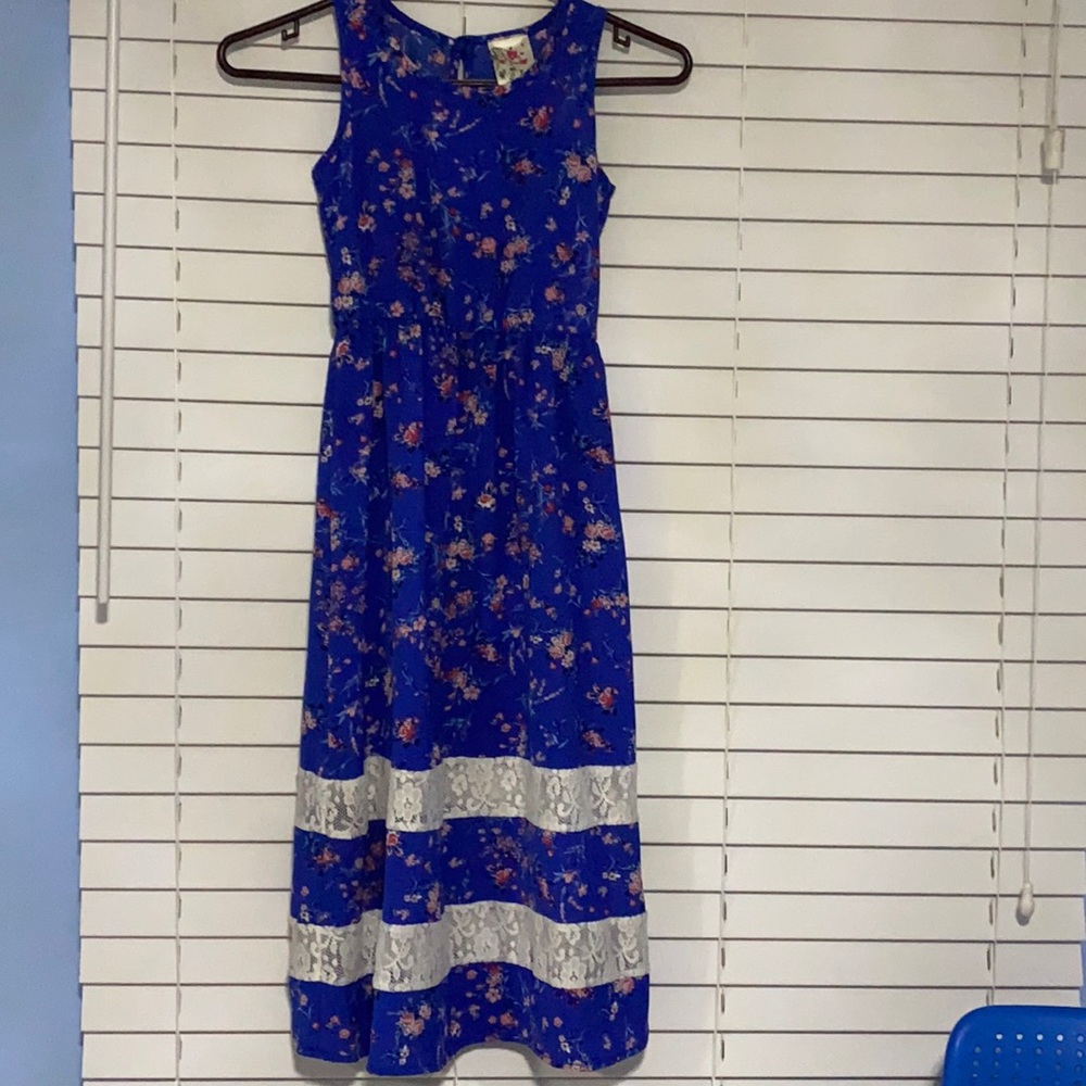 Long floral no sleeve dress